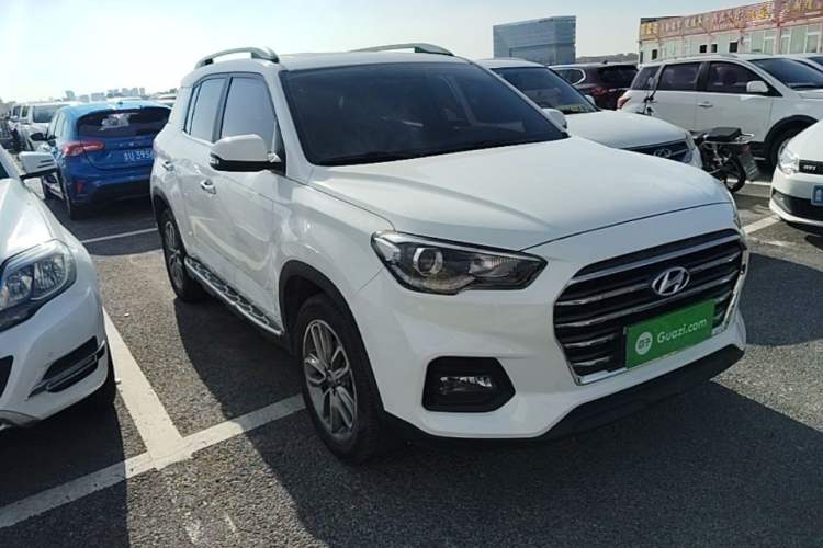 Used Hyundai ix35 2019 2.0L Automatic 2WD Zhiyong·Changxiang Edition China VI Standard Front Right 45 Deg