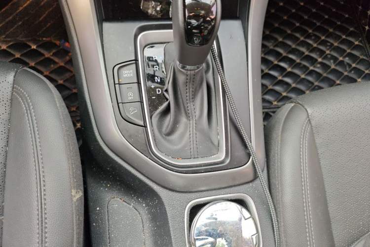 Used Hyundai ix35 2019 2.0L Automatic 2WD Zhiyong·Changxiang Edition China V Standard Gear Lever