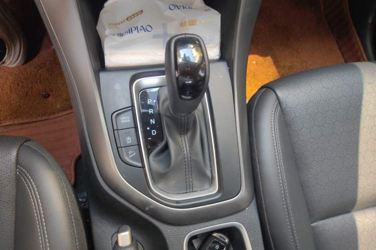 Used Hyundai ix35 2019 2.0L Automatic 2WD Zhiyong·Changxiang Edition China V Standard Gear Lever
