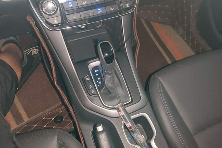 Used Hyundai ix35 2019 2.0L Automatic 2WD Zhiyong·Changxiang Edition China VI Standard Gear Lever