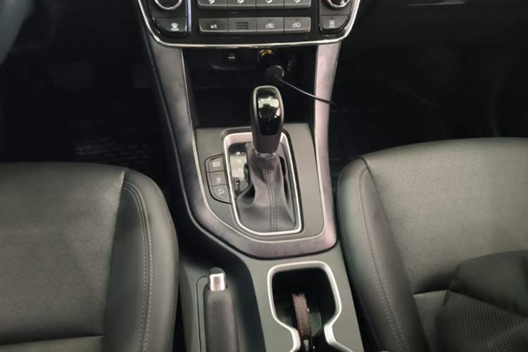 Used Hyundai ix35 2019 2.0L Automatic 2WD Zhiyong·Changxiang Edition China VI Standard Gear Lever