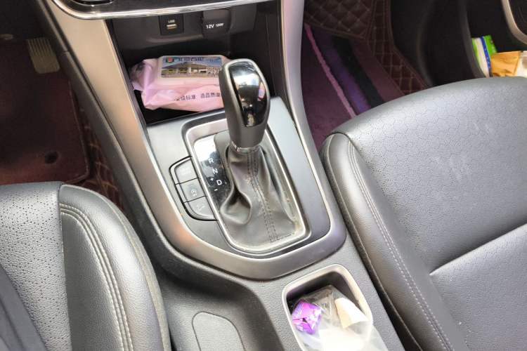 Used Hyundai ix35 2019 2.0L Automatic 2WD Zhiyong·Changzhi Edition China V Standard Gear Lever