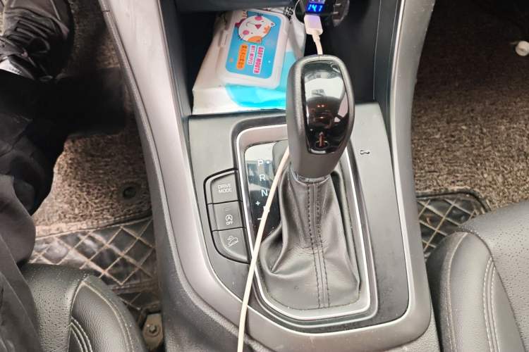 Used Hyundai ix35 2019 2.0L Automatic 2WD Zhiyong·Changxiang Edition China V Standard Gear Lever