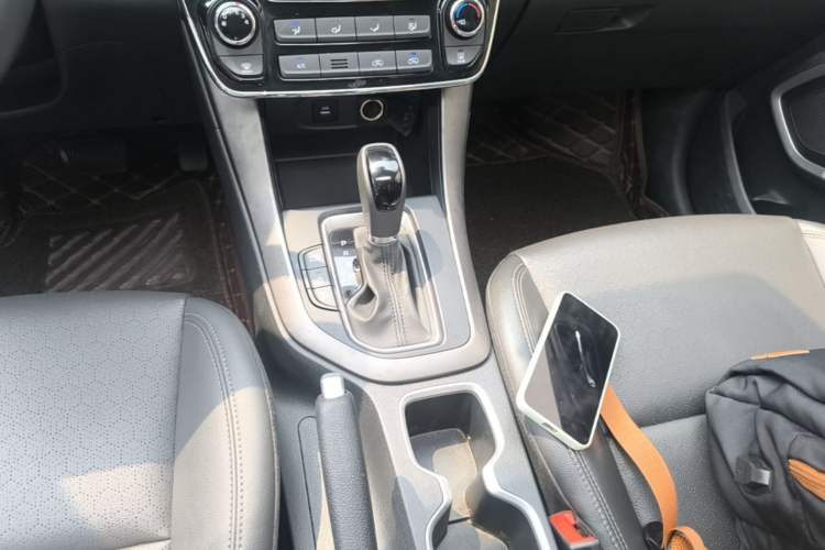 Used Hyundai ix35 2019 2.0L Automatic 2WD Zhiyong·Changxiang Edition China VI Standard Gear Lever