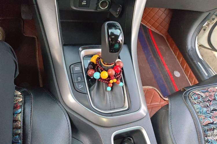Used Hyundai ix35 2019 2.0L Automatic 2WD Zhiyong·Changxiang Edition China V Standard Gear Lever