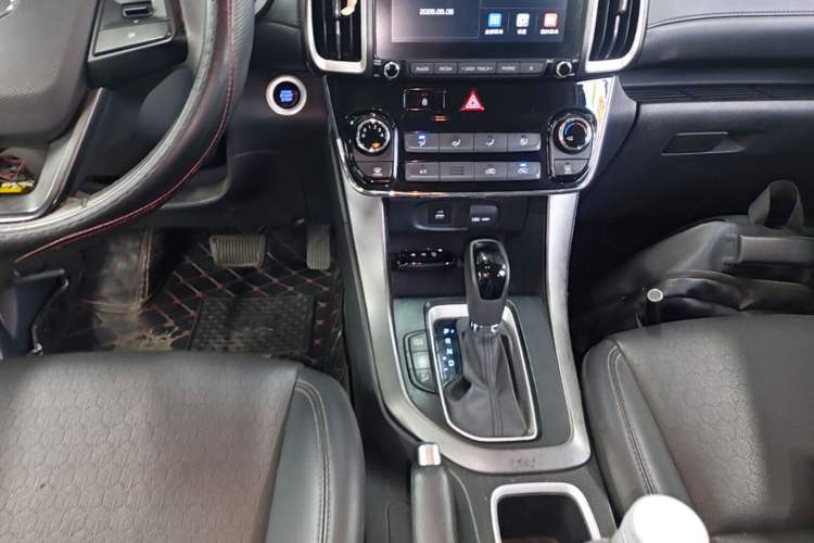 Used Hyundai ix35 2019 2.0L Automatic 2WD Zhiyong·Changxiang Edition China VI Standard Gear Lever