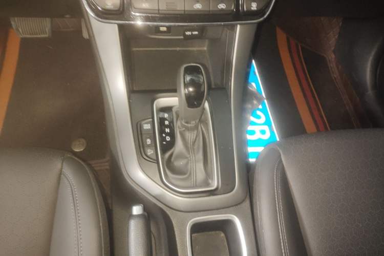 Used Hyundai ix35 2019 2.0L Automatic 2WD Zhiyong·Changxiang Edition China V Standard Gear Lever