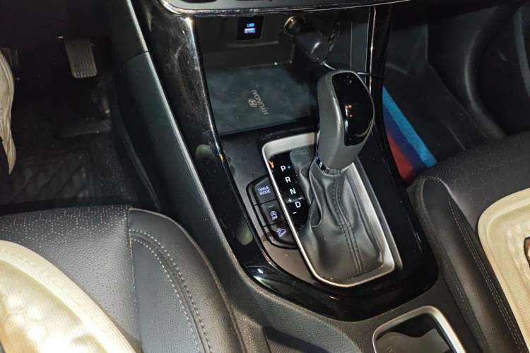 Used Hyundai ix35 2019 1.4T DCT Two-Wheel Drive Smart & Enjoyment Version China V Standard Gear Lever