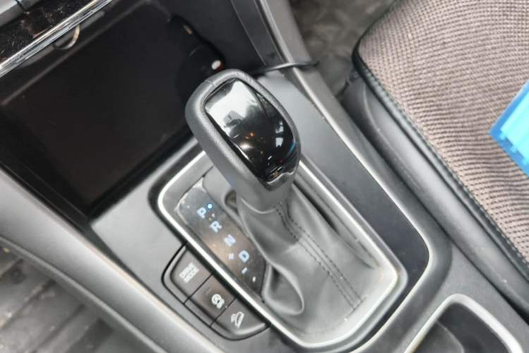Used Hyundai ix35 2019 2.0L Automatic 2WD Zhiyong·Changxiang Edition China V Standard Gear Lever