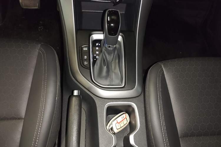 Used Hyundai ix35 2019 2.0L Automatic 2WD Zhiyong·Changxiang Edition China V Standard Gear Lever