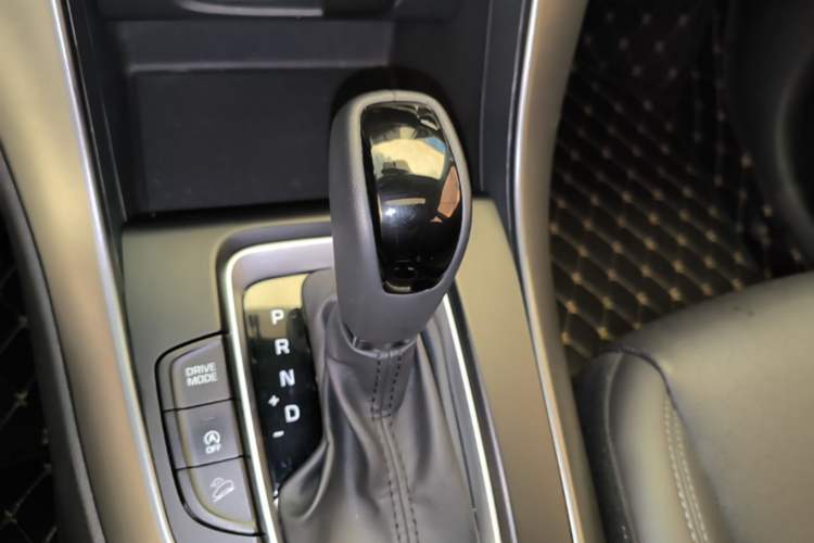 Used Hyundai ix35 2019 2.0L Automatic 2WD Zhiyong·Changxiang Edition China V Standard Gear Lever