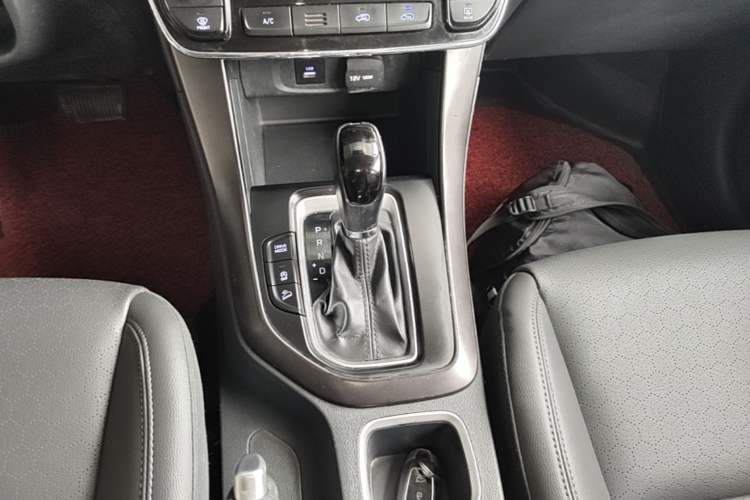 Used Hyundai ix35 2019 2.0L Automatic 2WD Zhiyong·Changxiang Edition China VI Standard Gear Lever