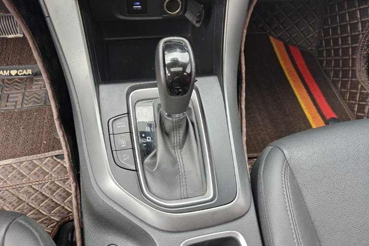Used Hyundai ix35 2019 2.0L Automatic 2WD Zhiyong·Changxiang Edition China V Standard Gear Lever