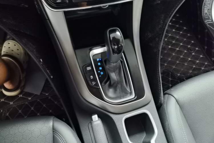 Used Hyundai ix35 2019 2.0L Automatic 2WD Zhiyong·Changxiang Edition China V Standard Gear Lever