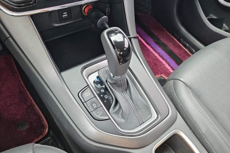 Used Hyundai ix35 2019 2.0L Automatic 2WD Zhiyong·Changxiang Edition China V Standard Gear Lever