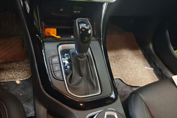 Used Hyundai ix35 2019 1.4T DCT Two-Wheel Drive Smart & Enjoyable Version China VI Standard Gear Lever
