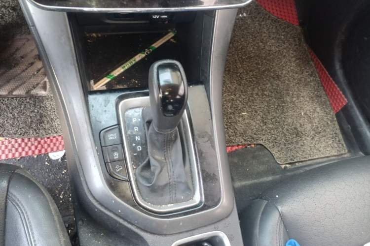 Used Hyundai ix35 2019 2.0L Automatic 2WD Zhiyong·Changxiang Edition China V Standard Gear Lever