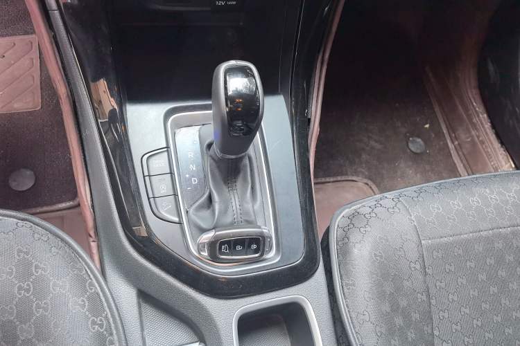 Used Hyundai ix35 2019 1.4T DCT Two-Wheel Drive Smart & Enjoyment Version China V Standard Gear Lever