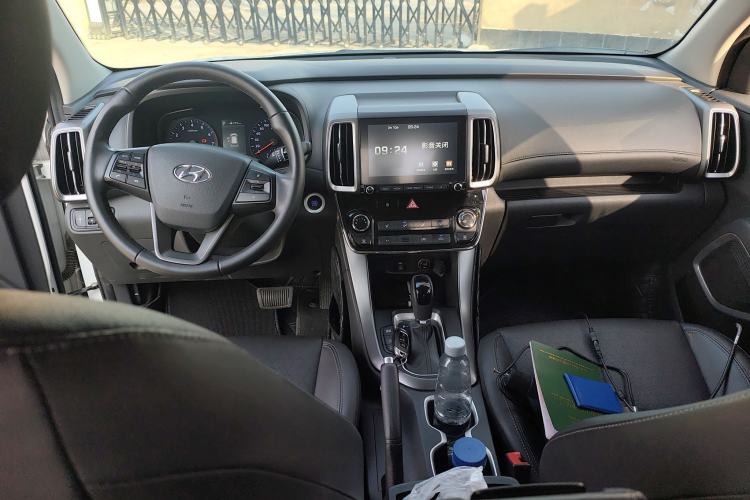 Used Hyundai ix35 2019 2.0L Automatic 2WD Zhiyong·Changxiang Edition China V Standard Interior 2