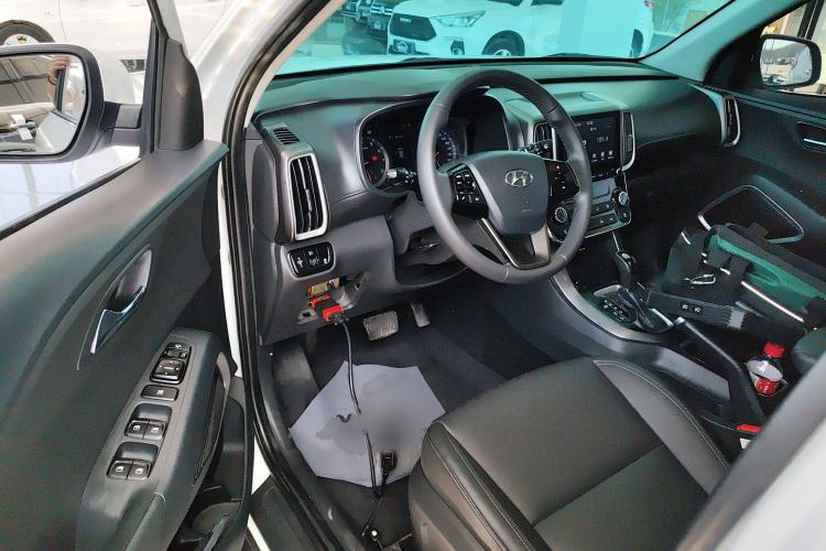 Used Hyundai ix35 2019 2.0L Automatic 2WD Zhiyong·Changxiang Edition China VI Standard Interior 3