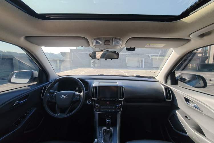 Used Hyundai ix35 2019 2.0L Automatic 2WD Zhiyong·Changxiang Edition China V Standard Interior 4