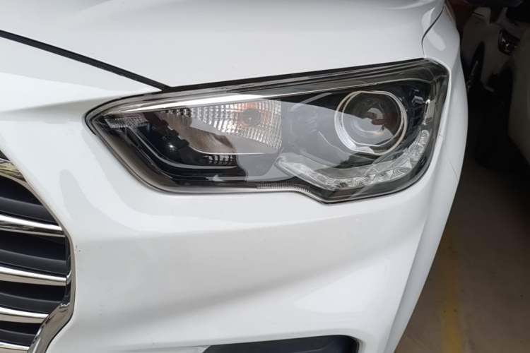 Used Hyundai ix35 2019 2.0L Automatic 2WD Zhiyong·Changxiang Edition China V Standard Left Front Headlight