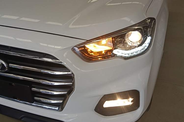 Used Hyundai ix35 2019 2.0L Automatic 2WD Zhiyong·Changxiang Edition China V Standard Left Front Headlight