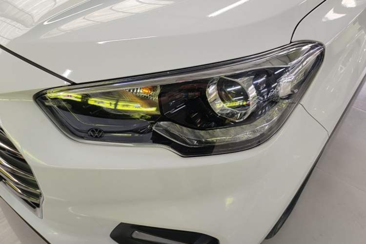 Used Hyundai ix35 2019 2.0L Automatic 2WD Zhiyong·Changxiang Edition China VI Standard Left Front Headlight