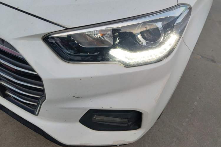 Used Hyundai ix35 2019 2.0L Automatic 2WD Zhiyong·Changxiang Edition China VI Standard Left Front Headlight