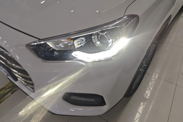Used Hyundai ix35 2019 2.0L Automatic 2WD Zhiyong·Changxiang Edition China VI Standard Left Front Headlight