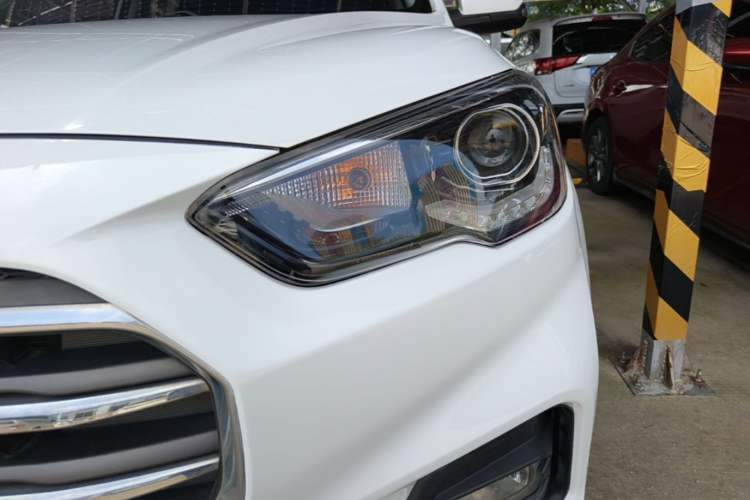 Used Hyundai ix35 2019 2.0L Automatic 2WD Zhiyong·Changxiang Edition China V Standard Left Front Headlight