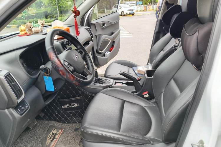 Used Hyundai ix35 2019 2.0L Automatic 2WD Zhiyong·Changxiang Edition China VI Standard Left Front Seat