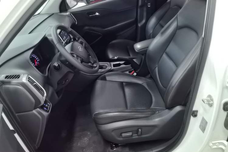 Used Hyundai ix35 2019 2.0L Automatic 2WD Zhiyong·Changxiang Edition China VI Standard Left Front Seat