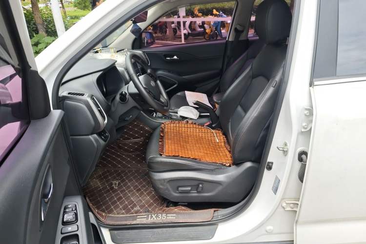 Used Hyundai ix35 2019 2.0L Automatic 2WD Zhiyong·Changxiang Edition China VI Standard Left Front Seat