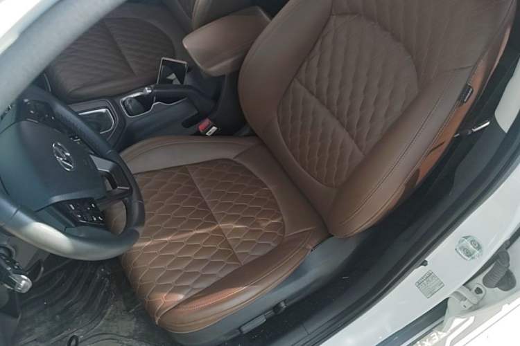 Used Hyundai ix35 2019 2.0L Automatic 2WD Zhiyong·Changxiang Edition China VI Standard Left Front Seat