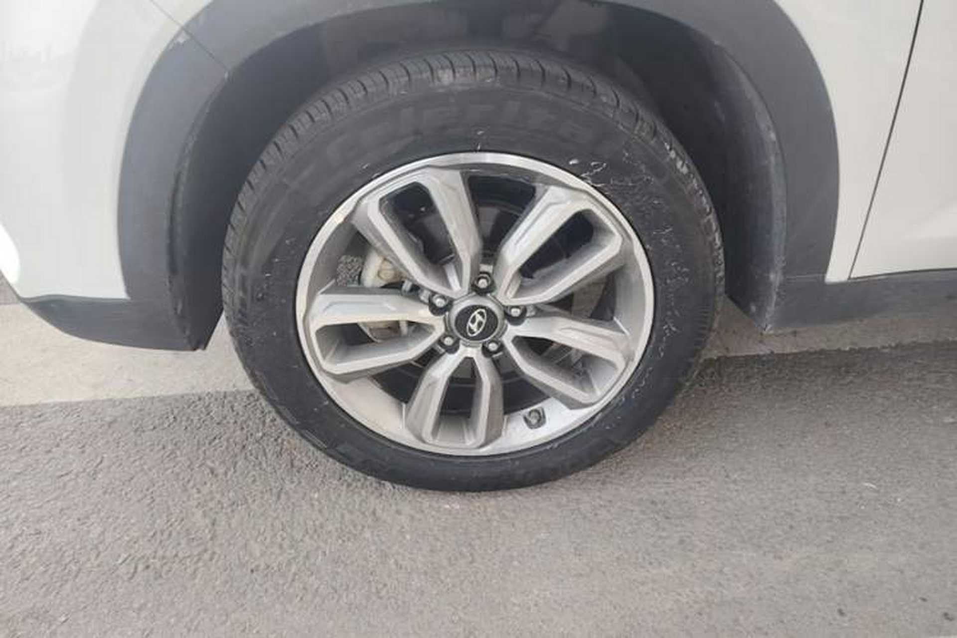 Used Hyundai ix35 2019 2.0L Automatic 2WD Zhiyong·Changxiang Edition China V Standard Left Front Wheel Hub