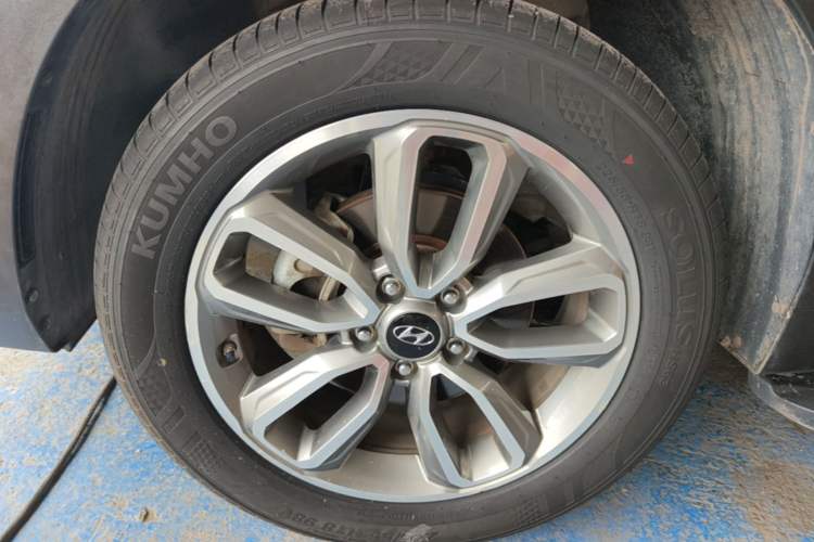 Used Hyundai ix35 2019 2.0L Automatic 2WD Zhiyong·Changxiang Edition China V Standard Left Front Wheel Hub