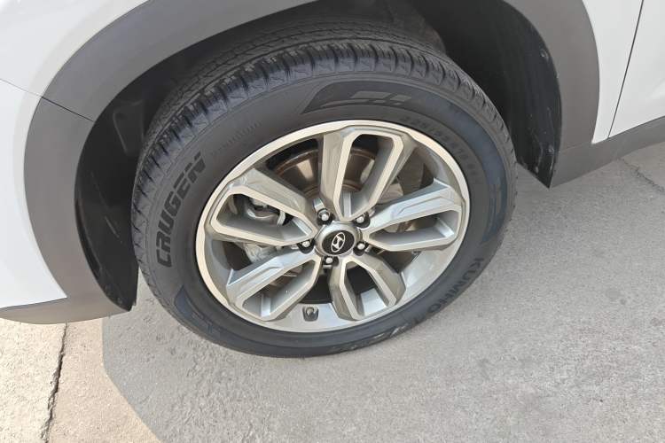 Used Hyundai ix35 2019 2.0L Automatic 2WD Zhiyong·Changxiang Edition China VI Standard Left Front Wheel Hub