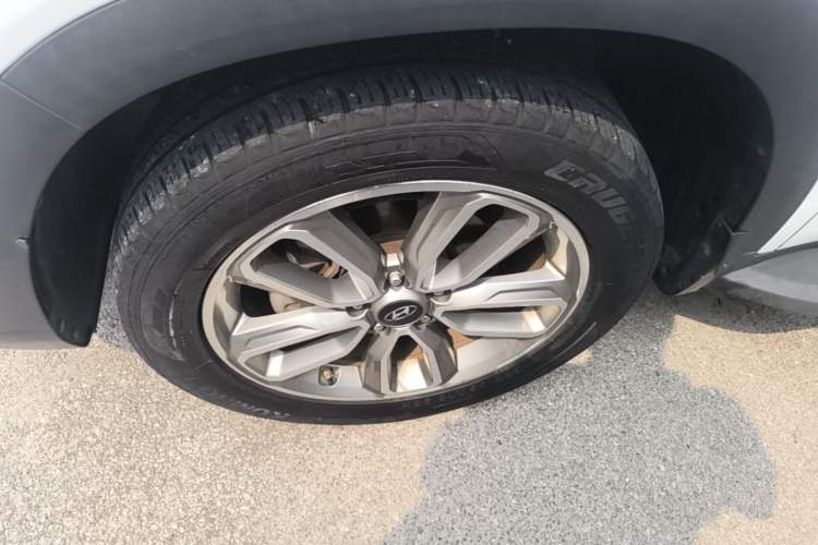 Used Hyundai ix35 2019 2.0L Automatic 2WD Zhiyong·Changxiang Edition China VI Standard Left Front Wheel Hub