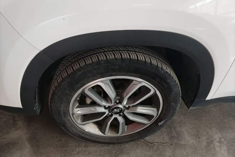 Used Hyundai ix35 2019 2.0L Automatic 2WD Zhiyong·Changxiang Edition China VI Standard Left Front Wheel Hub