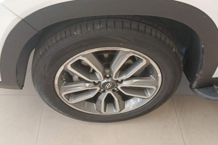 Used Hyundai ix35 2019 2.0L Automatic 2WD Zhiyong·Changxiang Edition China V Standard Left Front Wheel Hub