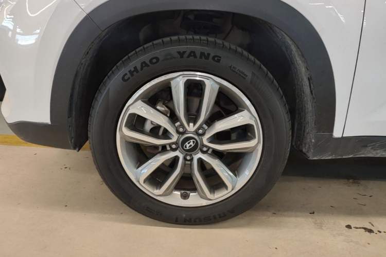 Used Hyundai ix35 2019 2.0L Automatic 2WD Zhiyong·Changxiang Edition China V Standard Left Front Wheel Hub