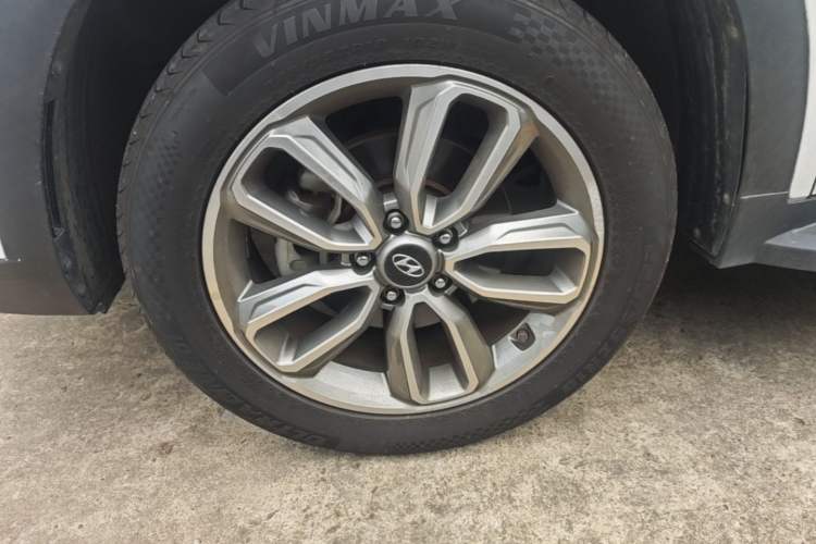 Used Hyundai ix35 2019 2.0L Automatic 2WD Zhiyong·Changxiang Edition China VI Standard Left Front Wheel Hub