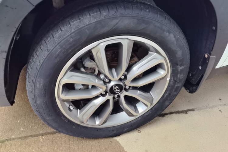 Used Hyundai ix35 2019 2.0L Automatic 2WD Zhiyong·Changxiang Edition China V Standard Left Front Wheel Hub