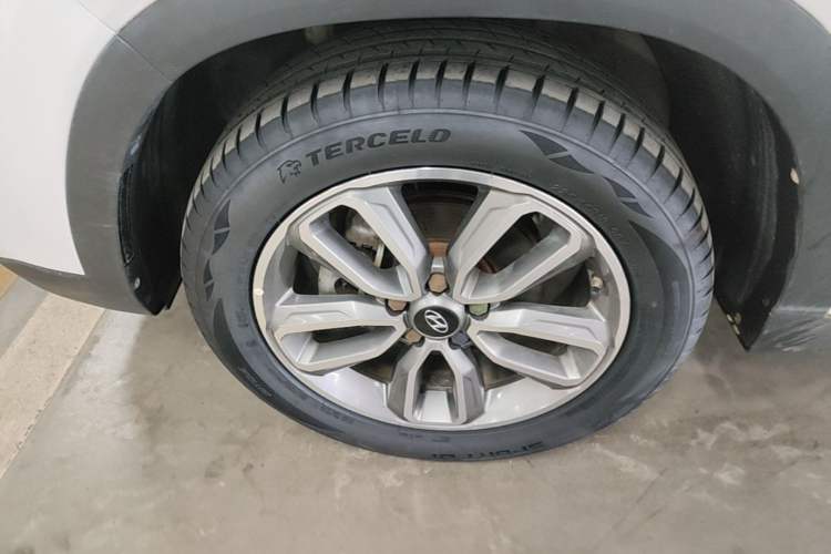 Used Hyundai ix35 2019 2.0L Automatic 2WD Zhiyong·Changxiang Edition China VI Standard Left Front Wheel Hub