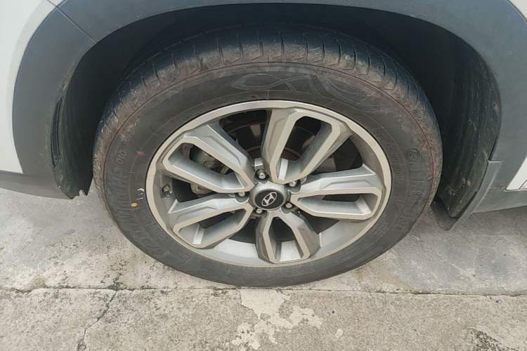 Used Hyundai ix35 2019 2.0L Automatic 2WD Zhiyong·Changxiang Edition China VI Standard Left Front Wheel Hub