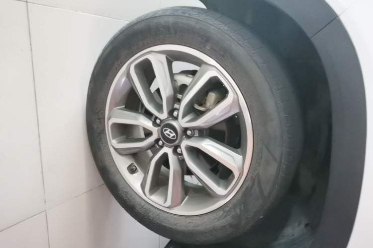 Used Hyundai ix35 2019 2.0L Automatic 2WD Zhiyong·Changxiang Edition China VI Standard Left Front Wheel Hub