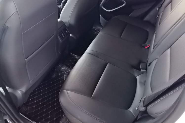 Used Hyundai ix35 2019 2.0L Automatic 2WD Zhiyong·Changxiang Edition China V Standard Left Rear Seat
