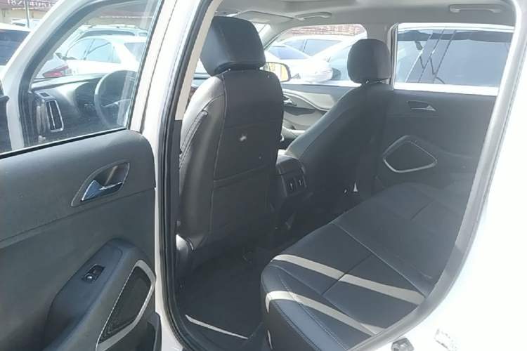 Used Hyundai ix35 2019 2.0L Automatic 2WD Zhiyong·Changxiang Edition China V Standard Left Rear Seat