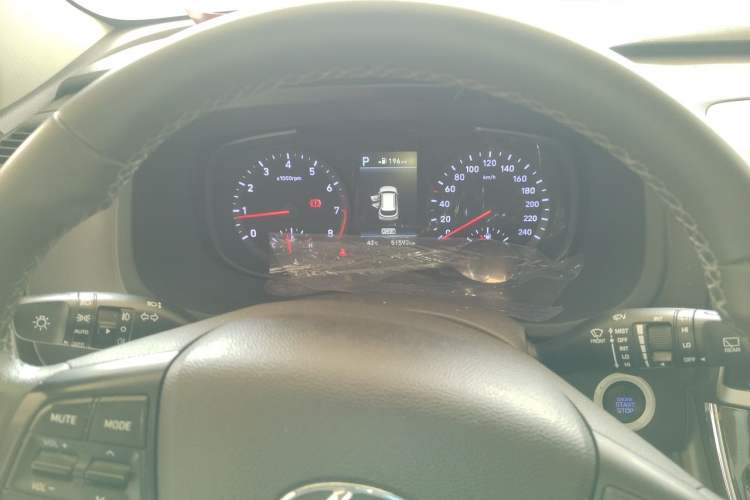 Used Hyundai ix35 2019 2.0L Automatic 2WD Zhiyong·Changxiang Edition China V Standard Odometer Close Up